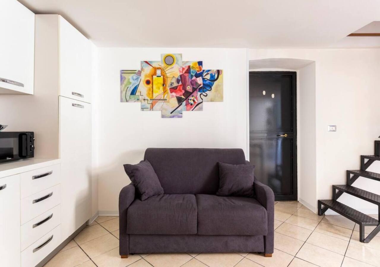 Aitnè - Holiday Apartments Aeroporto di Catania Fontana Rossa Esterno foto